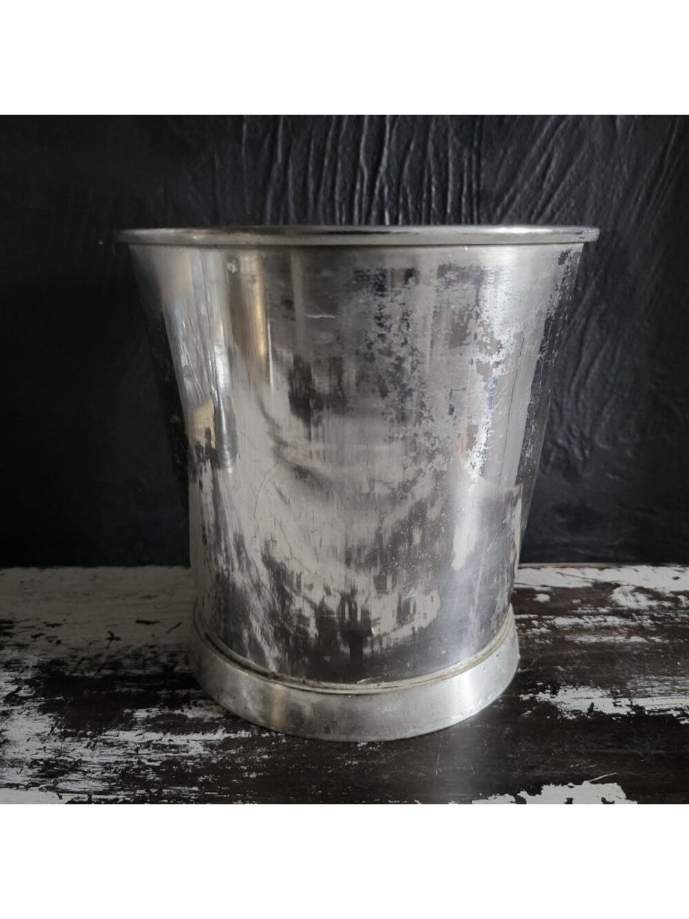 Sur La Table Ice Bucket Wine Bucket Weathered Silver-Tone Metal, Silver Cachepot